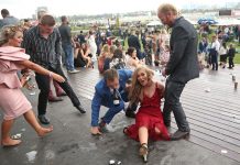 ภาพถ่ายจาก Melbourne Cup